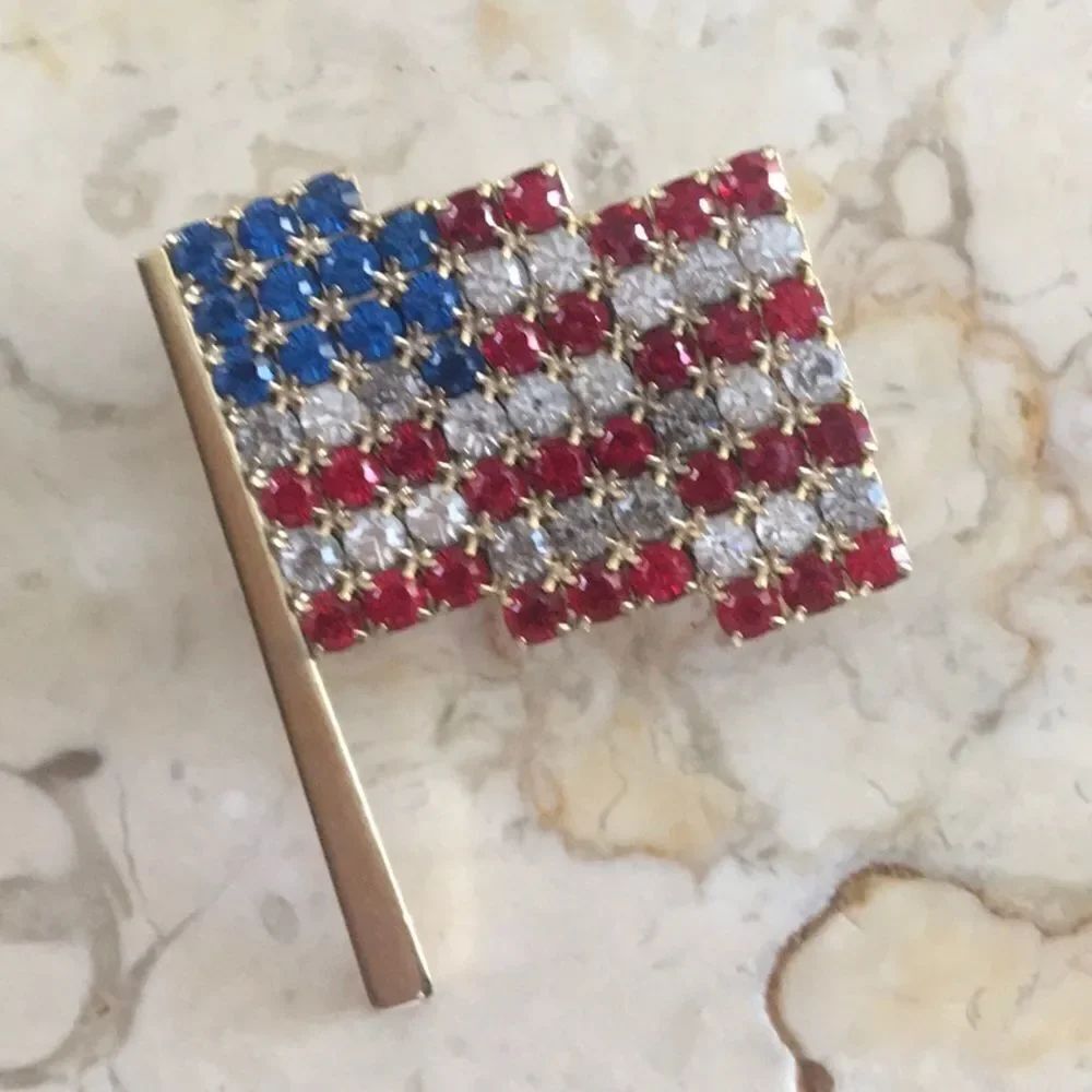 Rhinestone Flag Pin - Picture 2 of 3